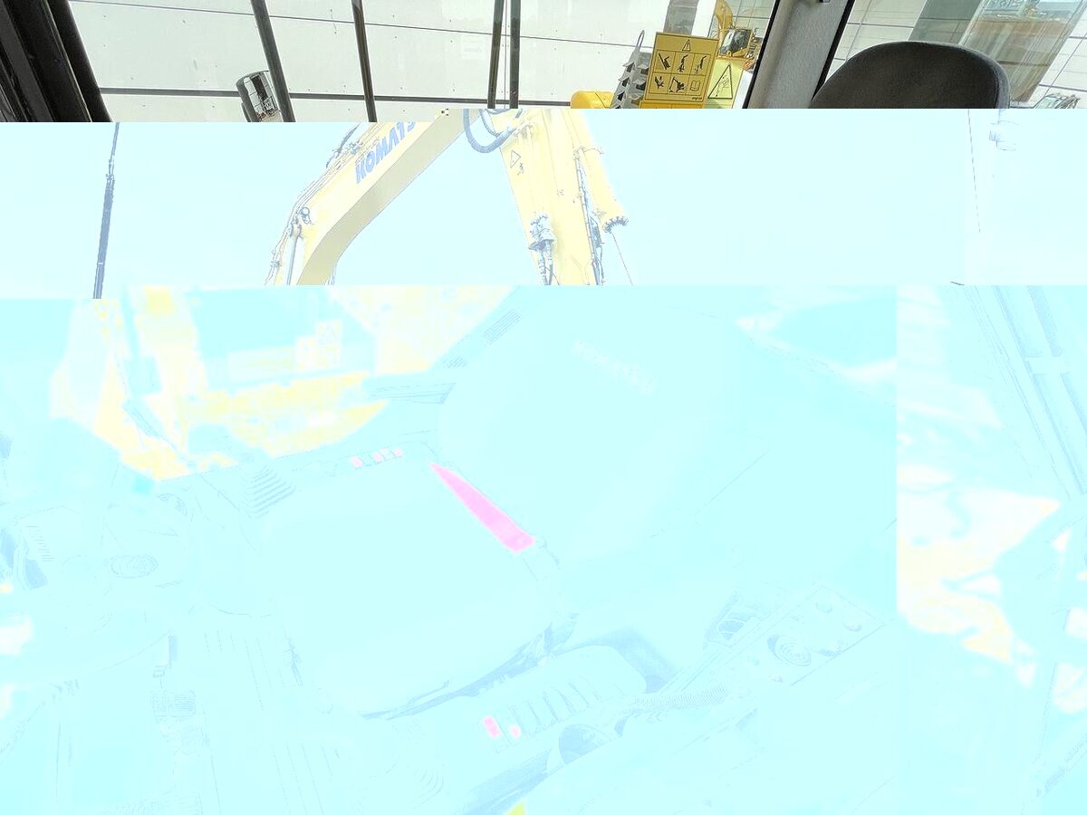 Komatsu PW118MR-11 3