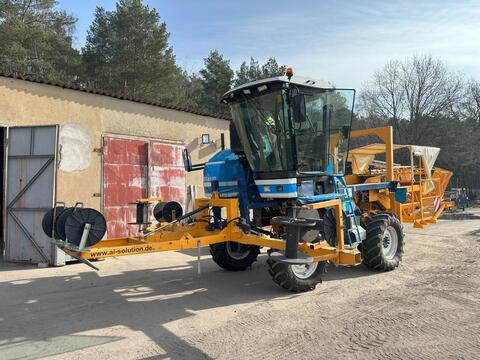 Sonstige New Holland Braud Kirpy