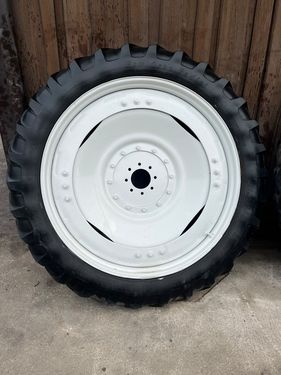 Sonstige Pflegeräder Steyr, Case, New Holland