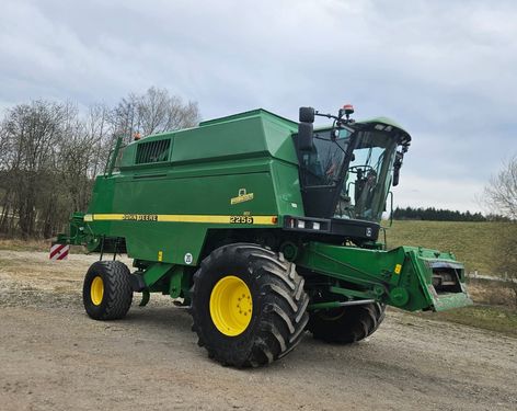 John Deere 2256