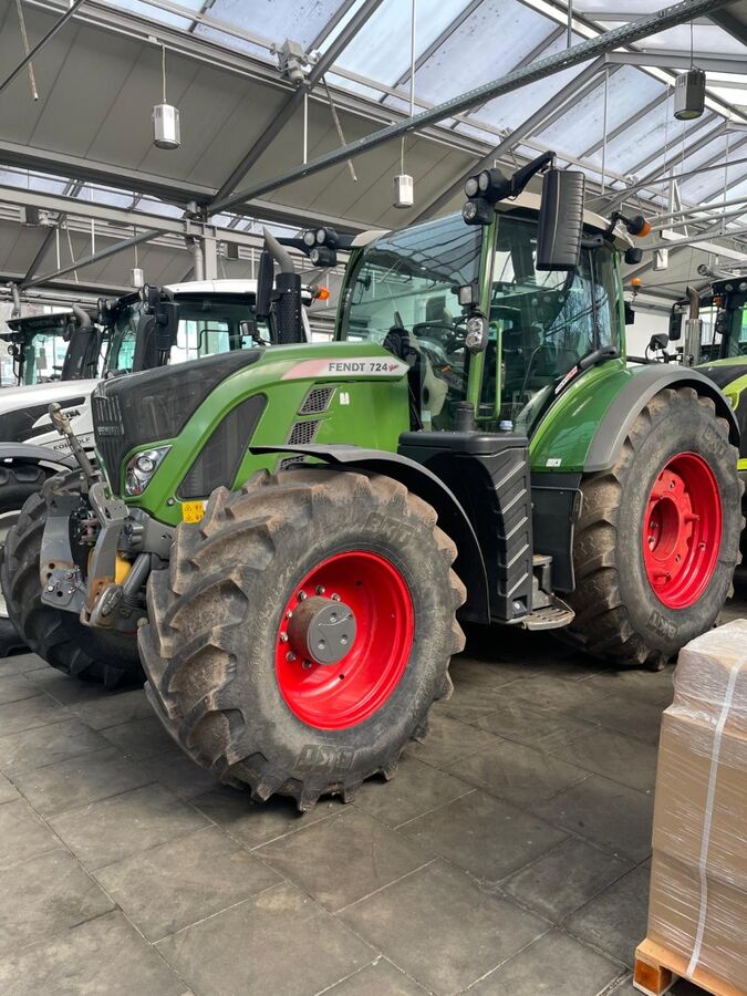 Fendt 724 Vario S4 2