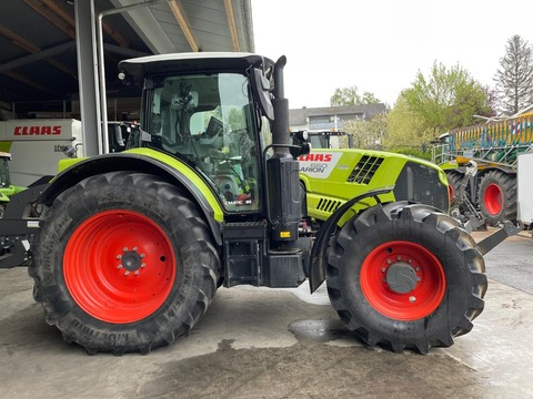 CLAAS Arion 660