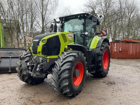 <strong>CLAAS Axion 870</strong><br />