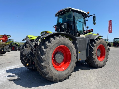 <strong>CLAAS Xerion 4200 Tr</strong><br />