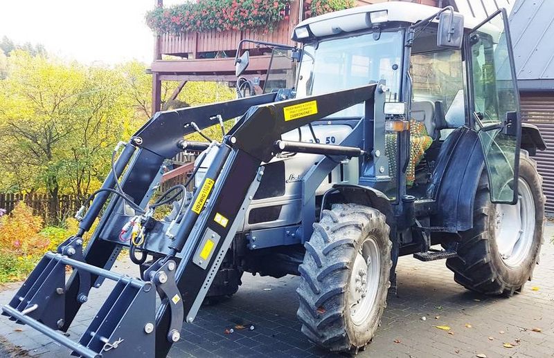Frontlader für Traktor, Hubkraft 1100 kg 2