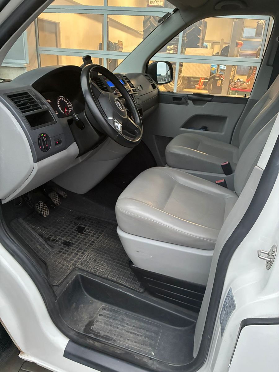 Volkswagen Transporter T5 2