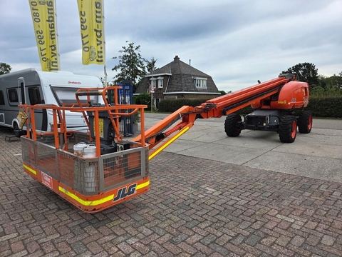 JLG 660SJ 4x4X4, met 1904 uur