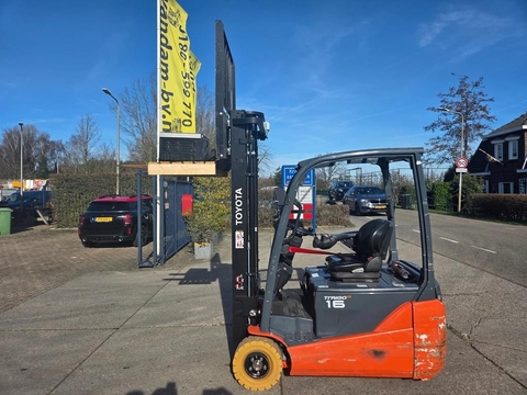 Toyota 1.6 ton elektrisch triplo 5.50m hefhoogte