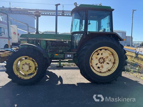 John Deere 3040 MFWD