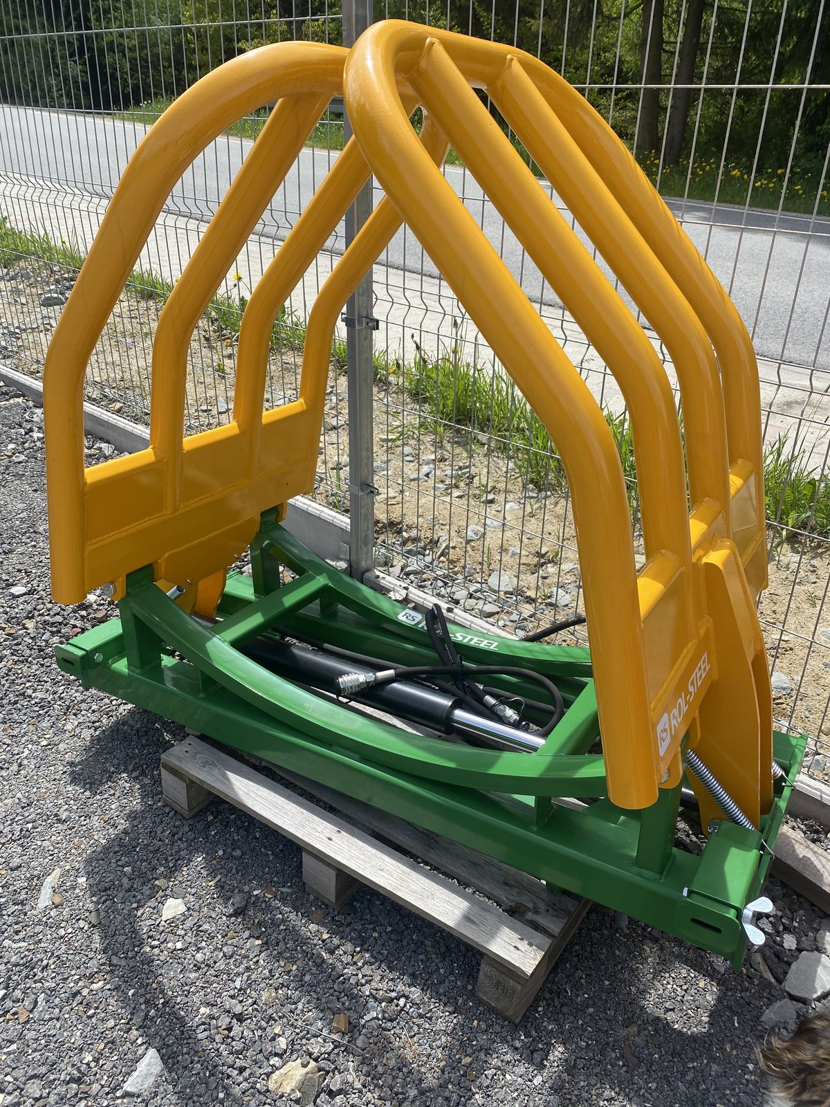 Ballenzange POL 2m EURO Rundballengreifer 3