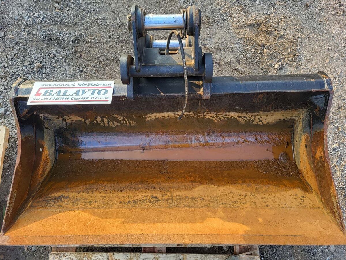 Slope bucket 1500 mm Verachtert CW10 for 5-8 ton 1