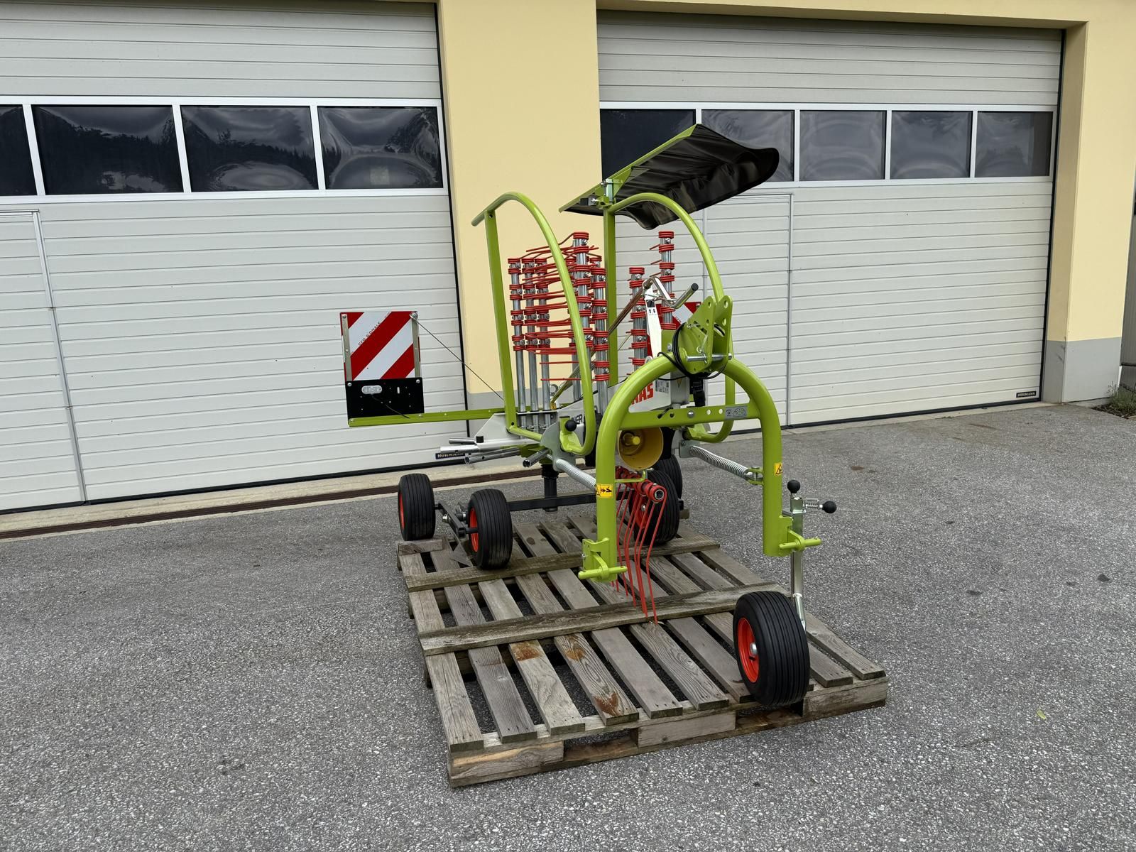 Claas Schwader LINER 370 Tandem 2