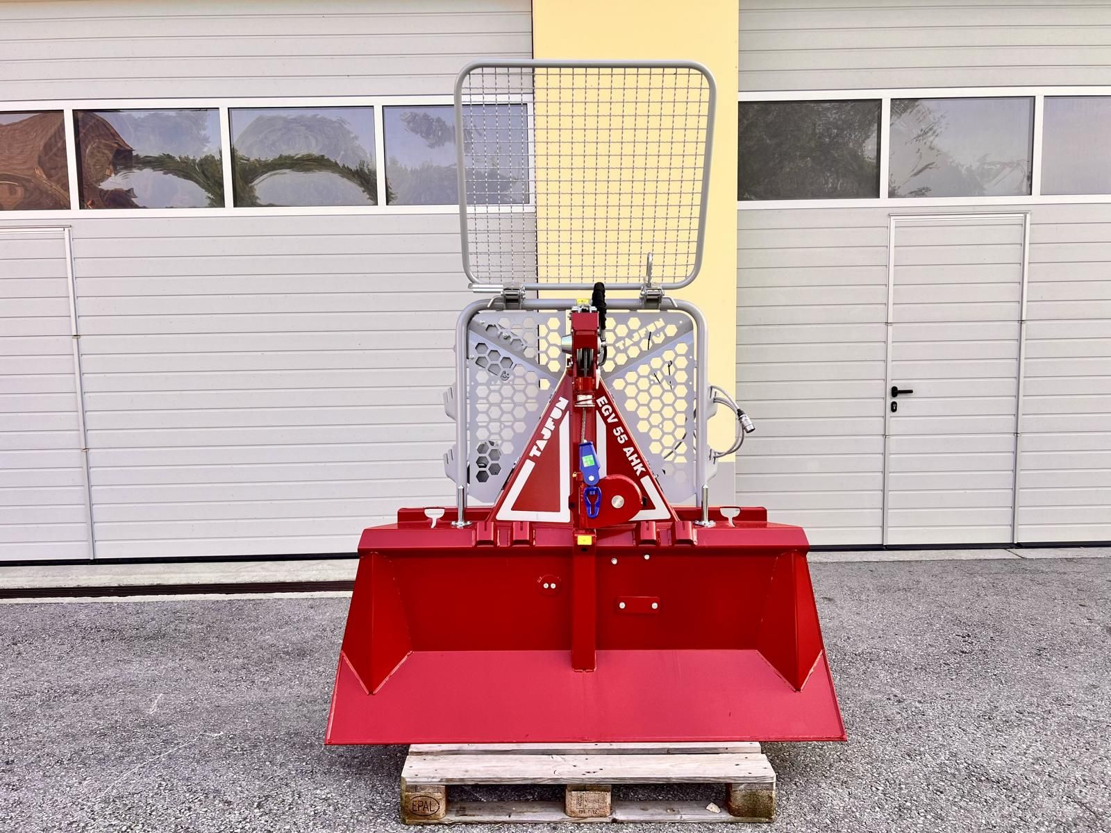 Tajfun EGV 55 AHK SG 1800 FUNK Seilwinde 2