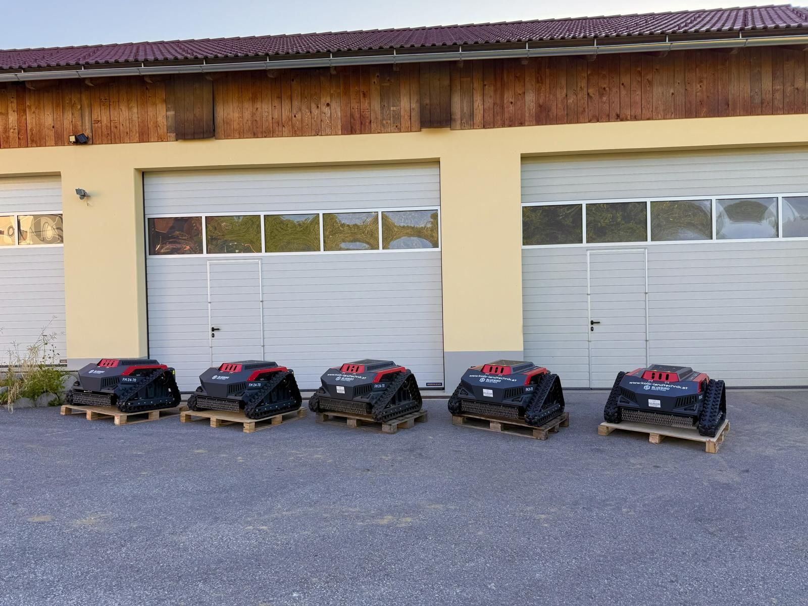 Bluebird Mähraupe - Mulchraupe -Böschungsmulcher FM 24-70 3