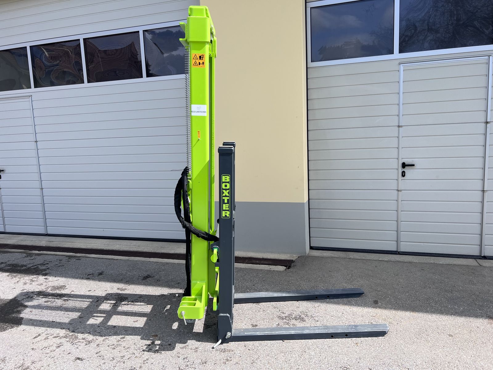 Niubo Heckstapler EBX 3217 Traktorstapler 2