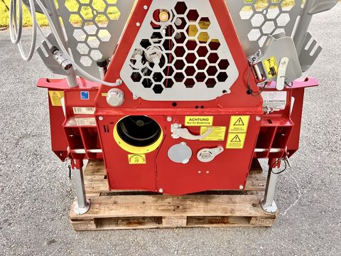 9052-d30d3f5f35650442418899392440e2bb-6099673