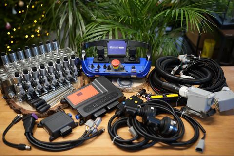 Palfinger Walvoil DPX 100 + Scanreco G3 with Otto Joystick