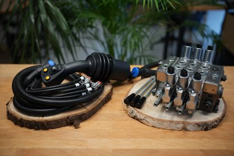 Farma Walvoil DPX100 3 Abschnitte + JP Joysticks