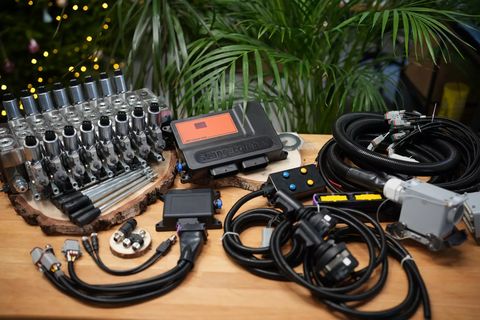 Scandic Walvoil DPX100 + 2x CanBus Otto Joysticks