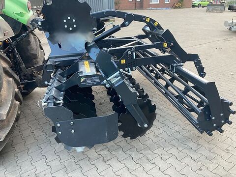 Agroland Kurzscheibenegge mit Hitch 3