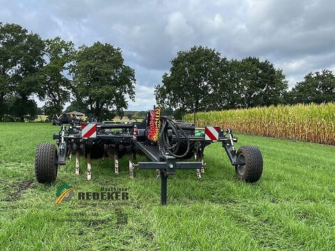 Agroland Grubber 4m gebraucht auf Fahrwerk, Mulchgrubber 