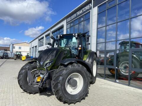 <strong>Valtra T255A</strong><br />