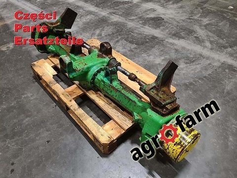 Front axle John Deere 6210