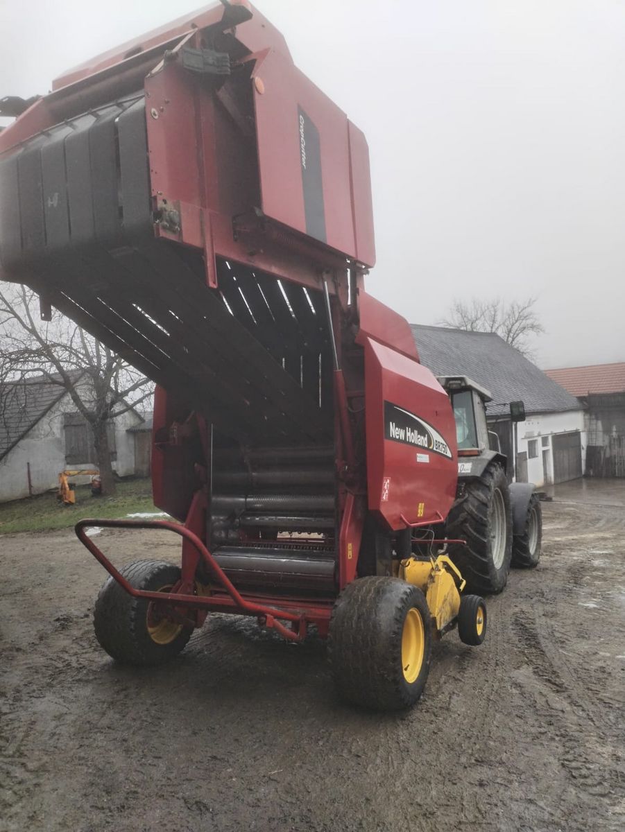 New Holland BR750 3