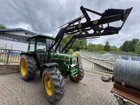 John Deere 1640