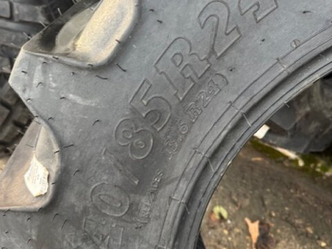 BKT 340/85R24  - 13,6R24 2