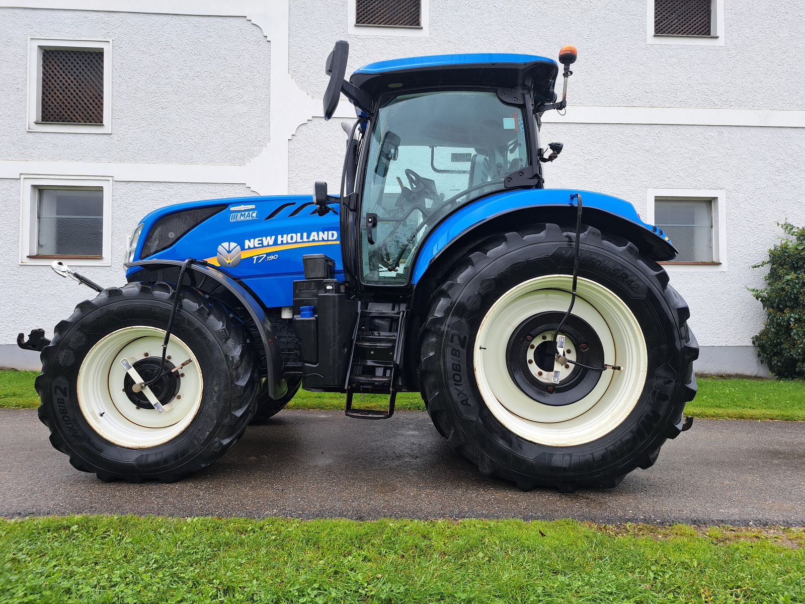 New Holland T7.190 Auto Command SideWinder II (Stage V) 1