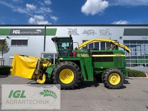 John Deere 6850