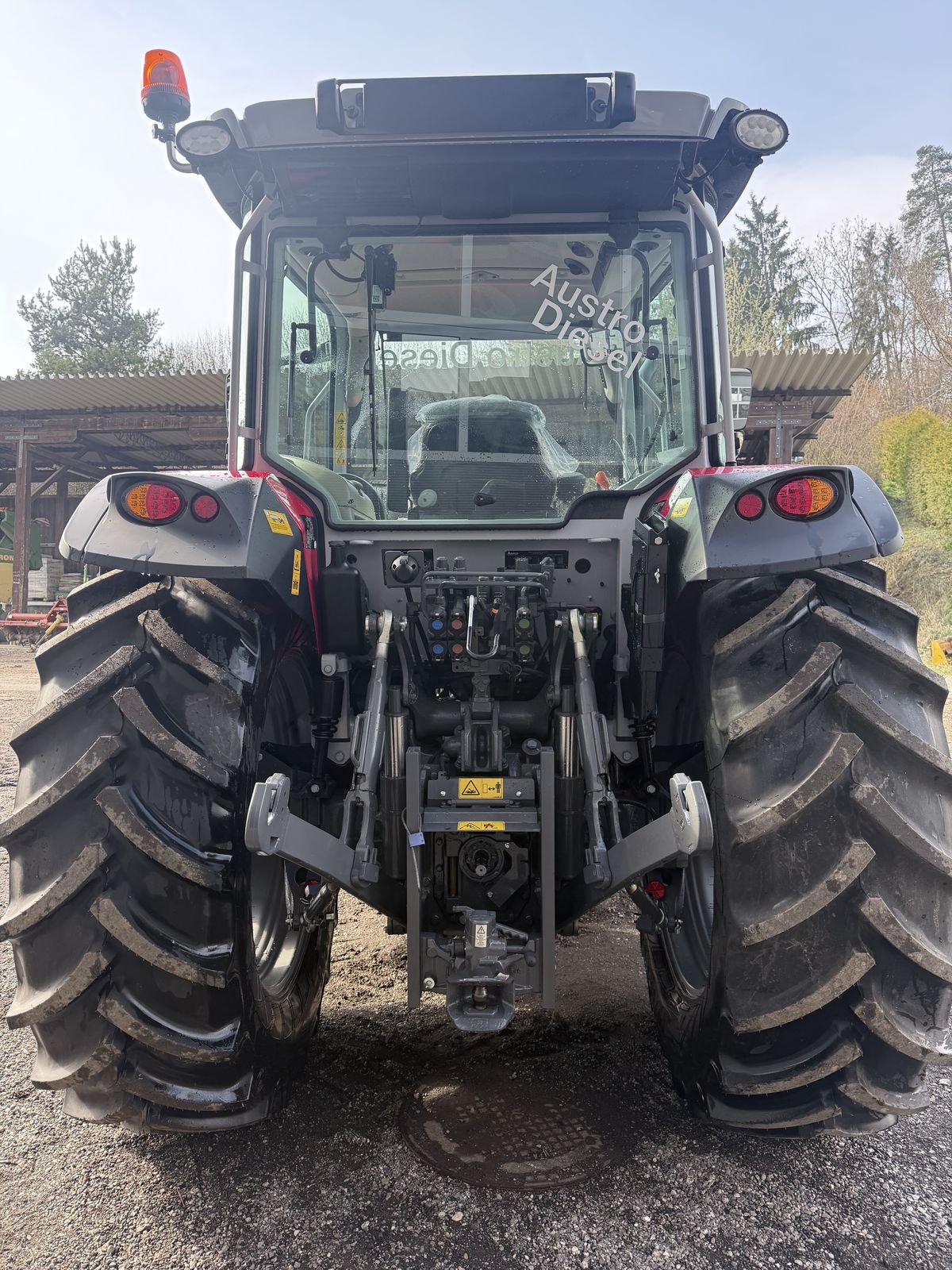 Massey Ferguson MF 5M.115 3