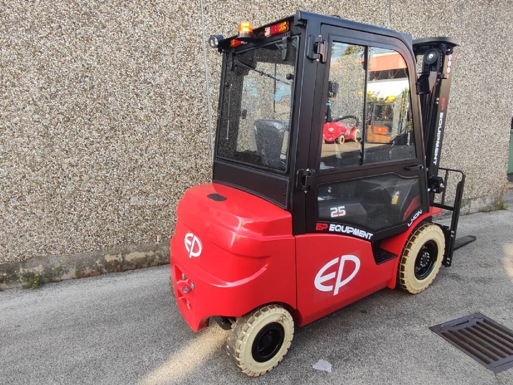 EP Equipment EFL253 NEUMASCHINE 2