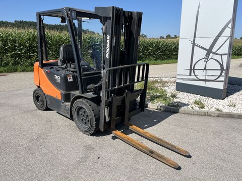 9240-88fb5e62e2346caf0e523446b10cdd59-6029592