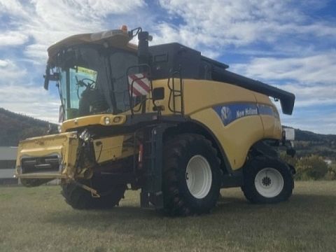 <strong>New Holland CX8070</strong><br />