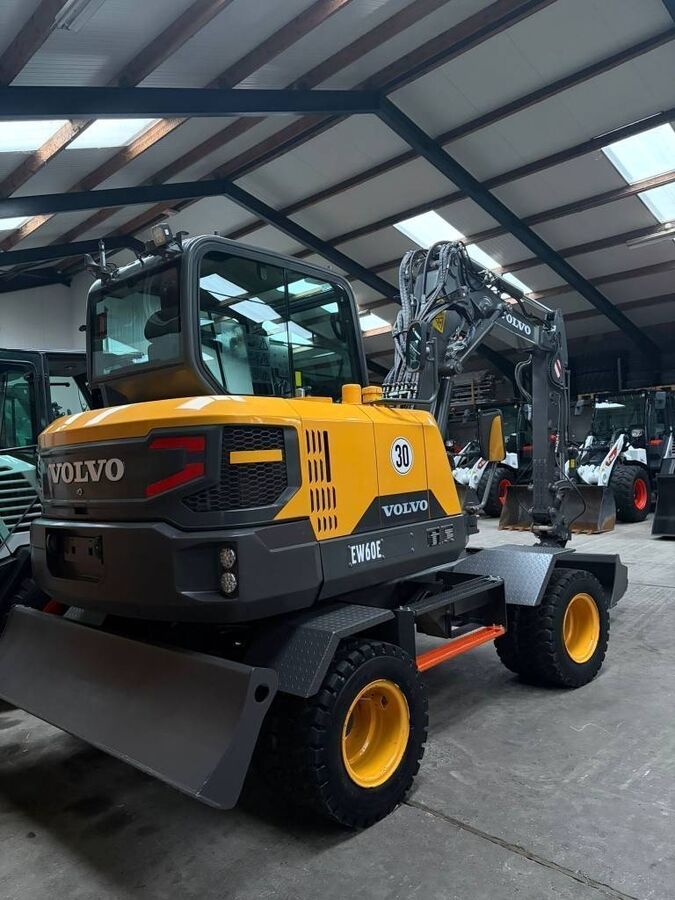 Volvo EW 60 E | 2021 | 4200h | Verstellausleger | 30km 2