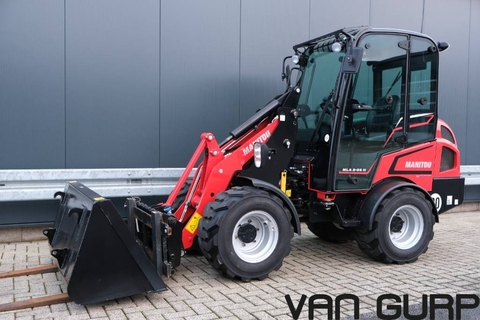 Manitou MLA3-35H ( v.g.l. Giant G 2500 HD ) | 205 h |
