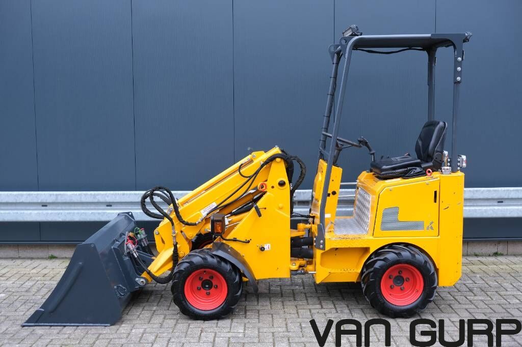 Knikmops KM100 TELE | 2020 | 765h 2