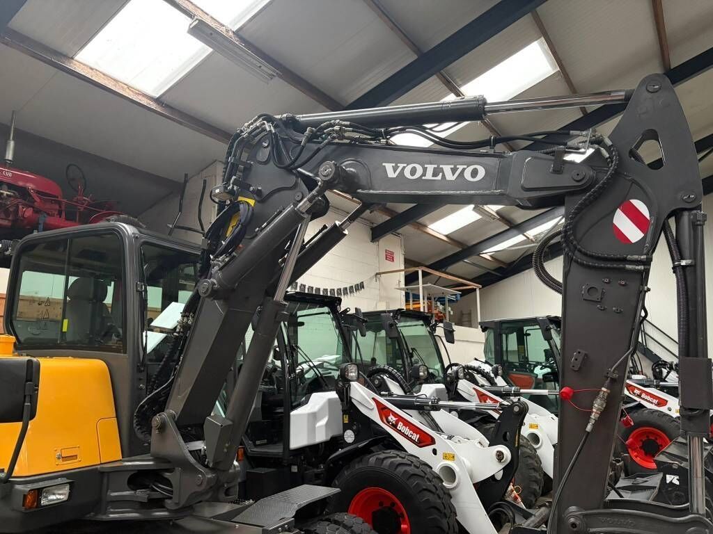 Volvo EW 60 E | 2021 | 4200h | Verstellausleger | 30km 3