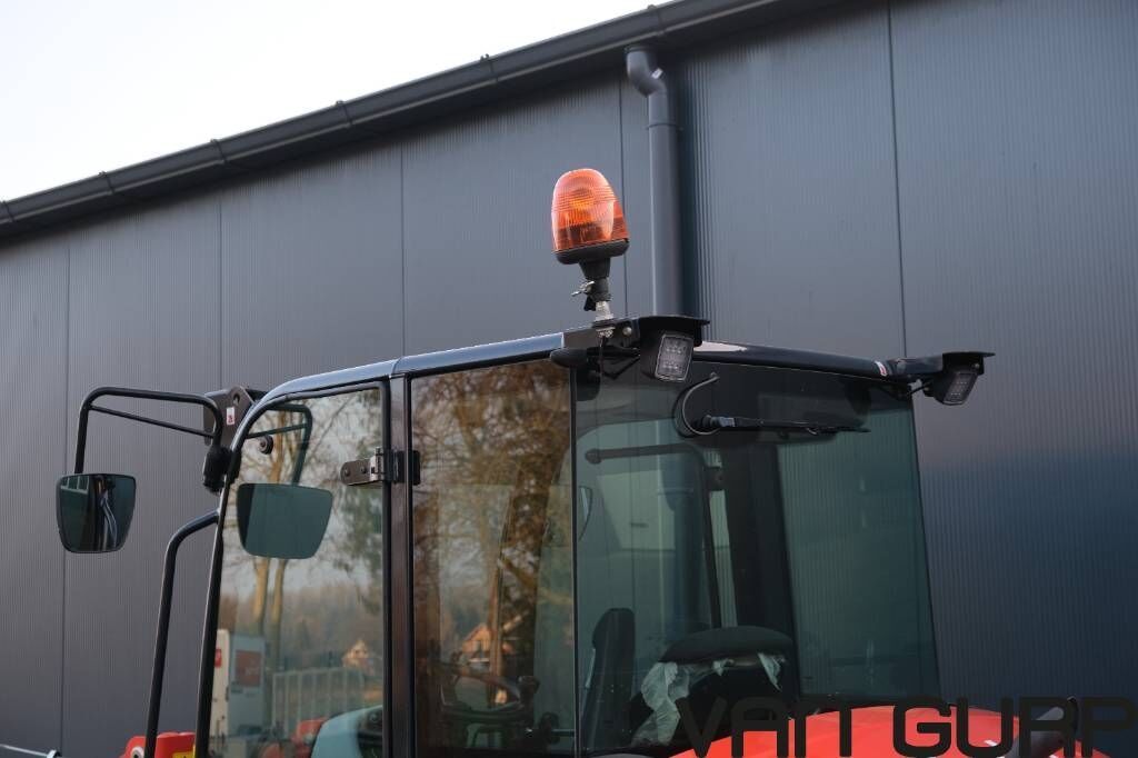 Kubota R 070 | 2023 | 740h | Klima A/C 3