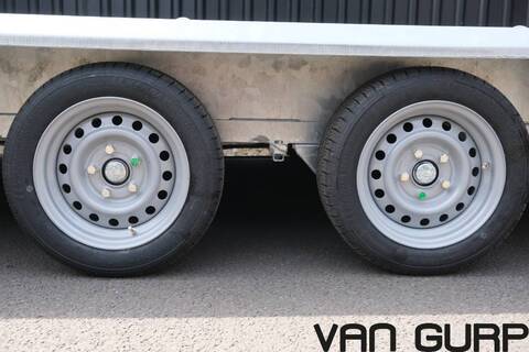 9266-61656b68bef17aed0ddb8eab4a417fb5-5795407