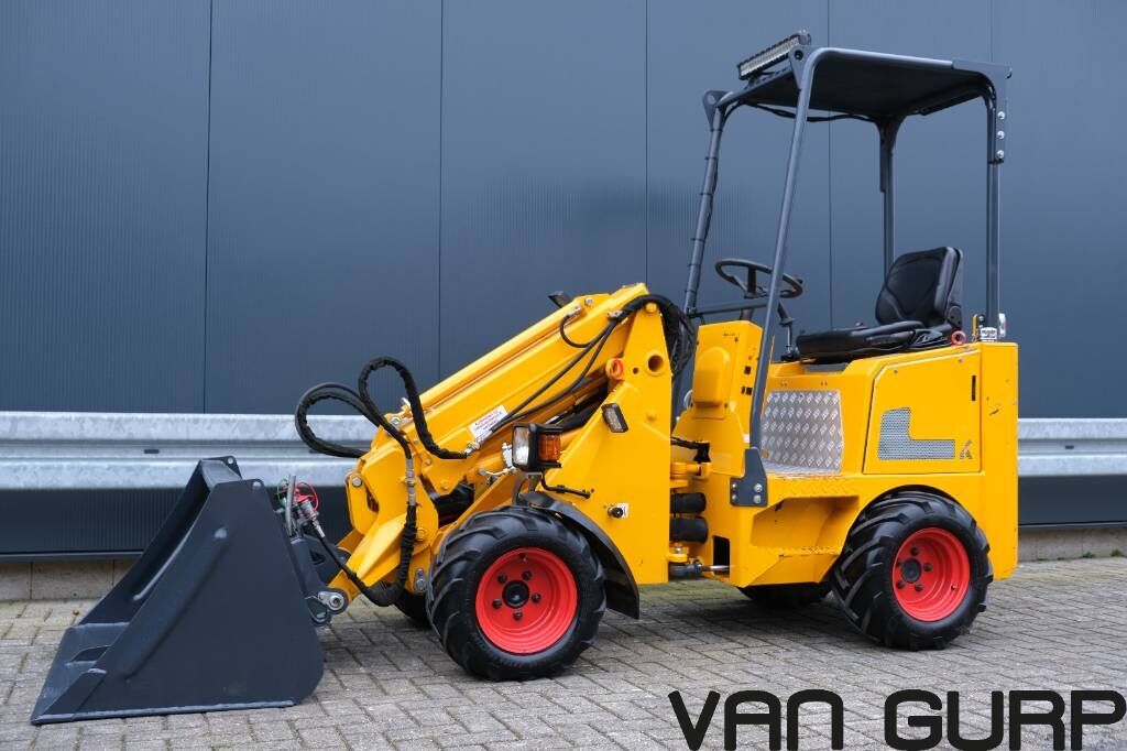 Knikmops KM100 TELE | 2020 | 765h 1