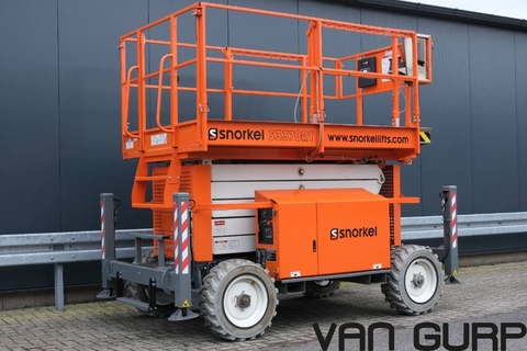 Snorkel S 3370 ORT (ONLY 37h) Ruw terrein schaarhoogwerk