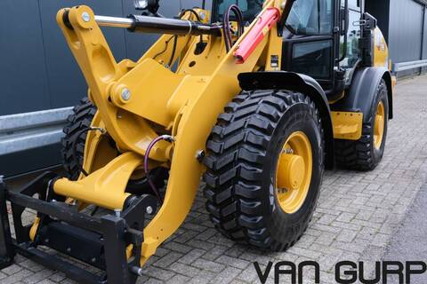 9266-a68b604b7bd04808c5fc0fcf3276a635-5638554