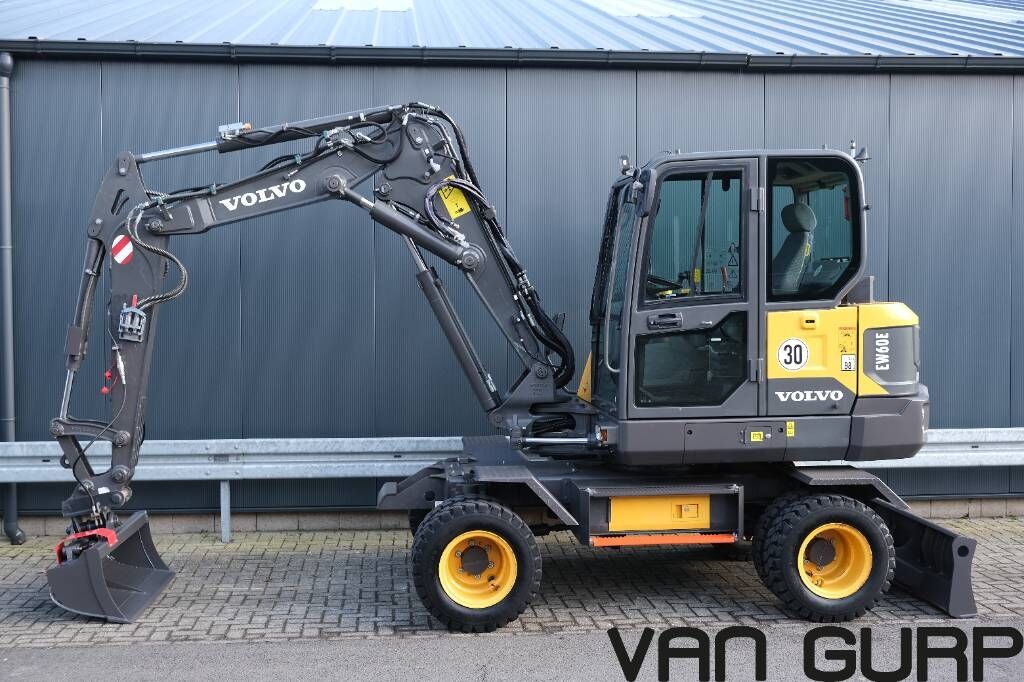 Volvo EW 60 E | 2021 | 4200h | Verstellausleger | 30km 3