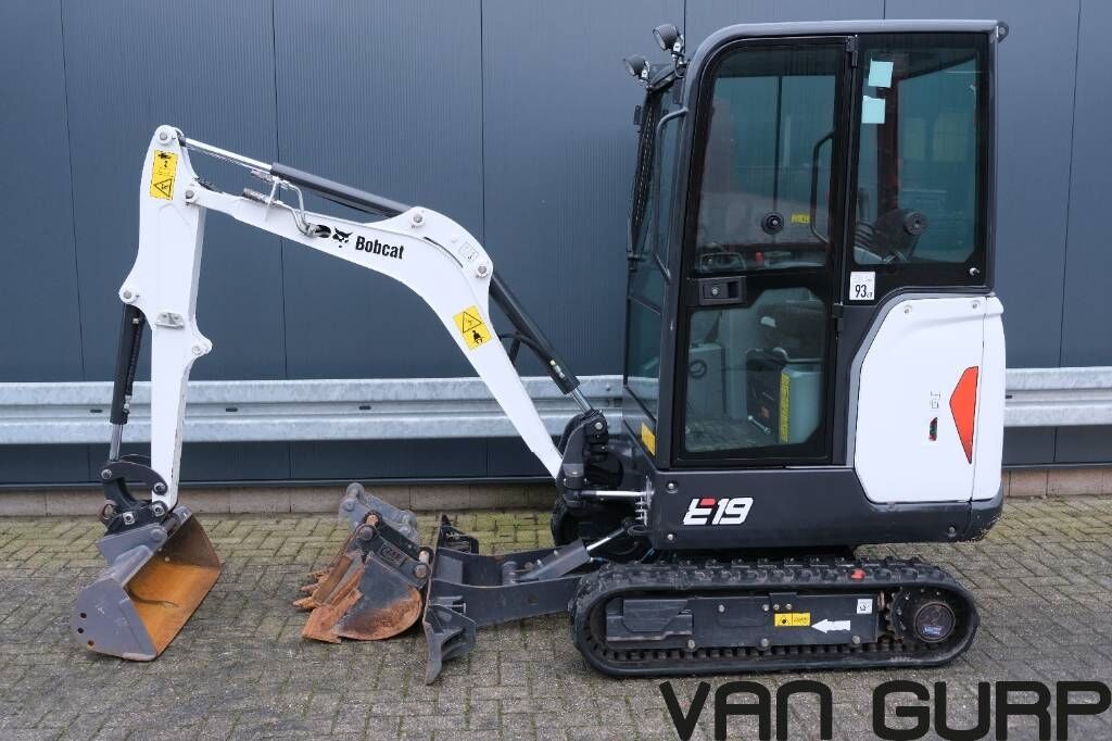 Bobcat E19 | 2023 | 288h | 3 buckets 2