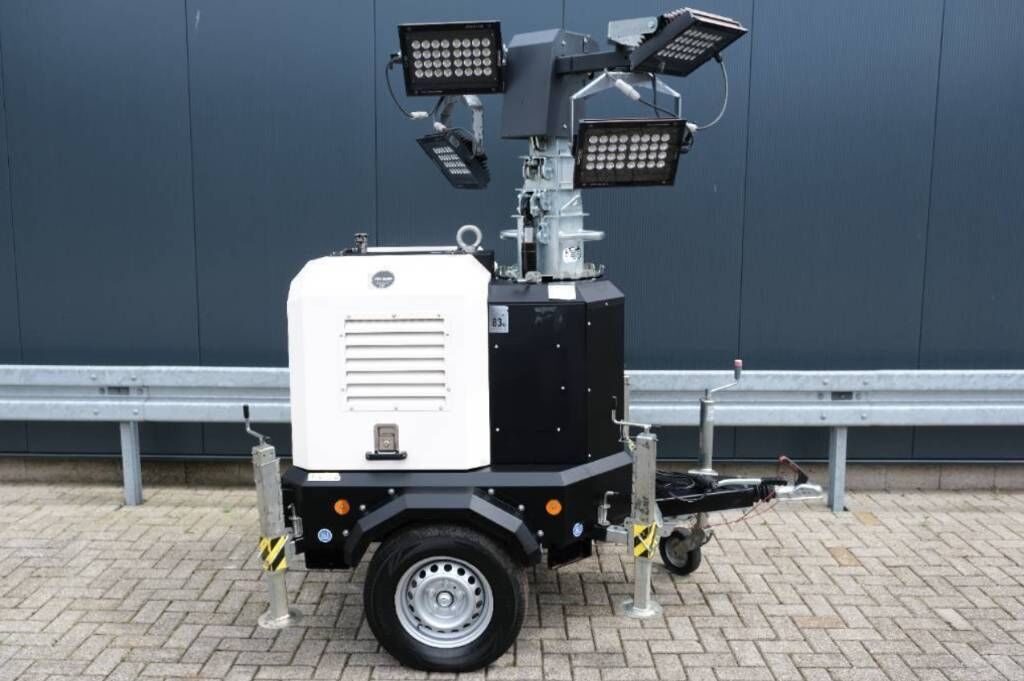 V20 4x320W lichtmast light tower 2