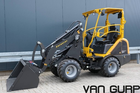 Eurotrac W11 | 2026 | Giant snelwissel | Radlader hoflade