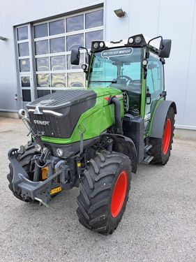 <strong>Fendt 211 Vario F</strong><br />